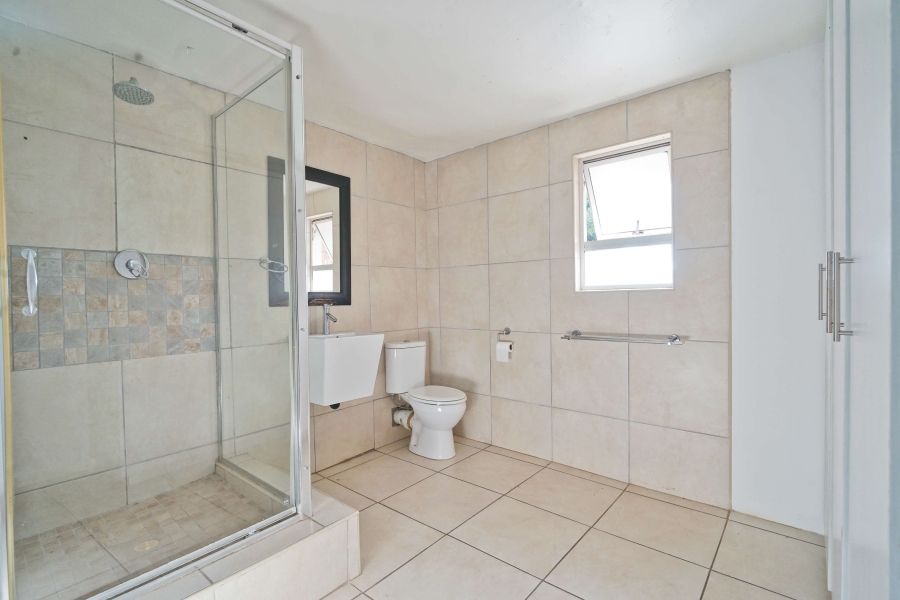 8 Bedroom Property for Sale in Winterstrand Eastern Cape